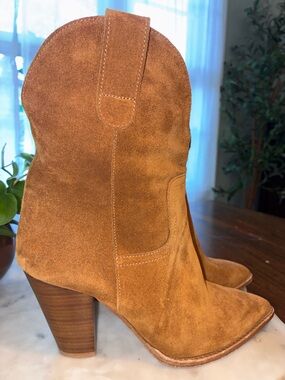 $498 Brochu Walker Suede Western Ankle Boot - Tan like new Portugal